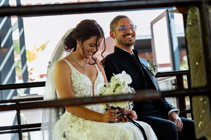 Hochzeitsfotograf fängt die Liebe im Ja-Wort ein.